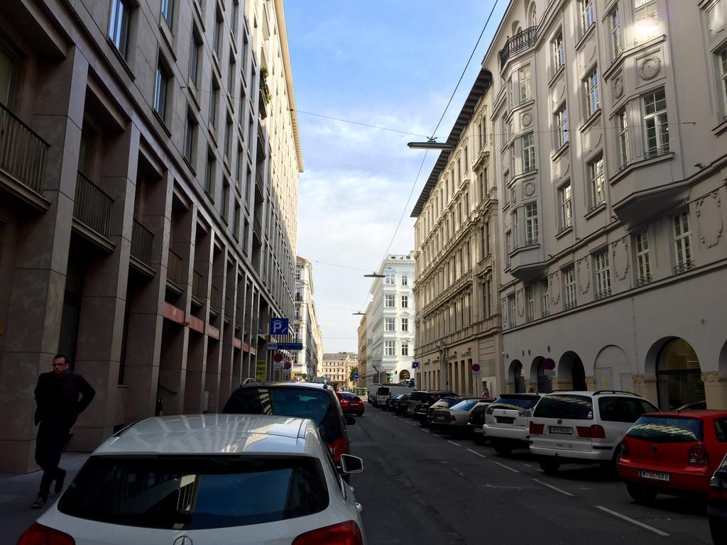 Heart Of Vienna "Opera House" Studio Exterior photo